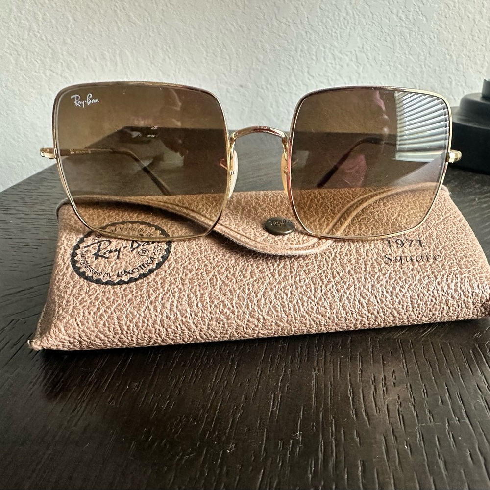 Ray-Ban Square 1971 legend sunglasses
